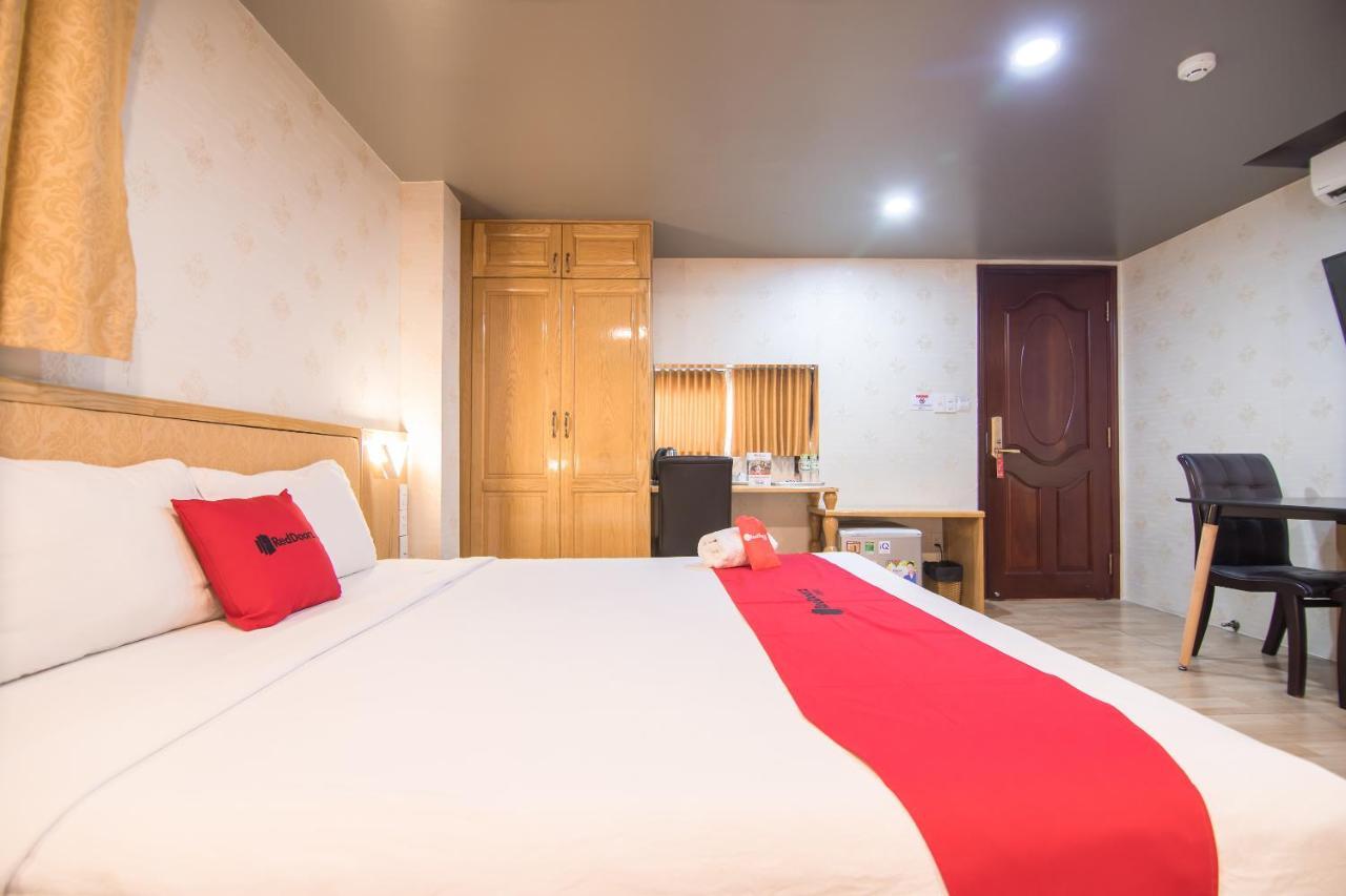 Reddoorz Plus Near Secc Ho Chi Minh-stad Buitenkant foto