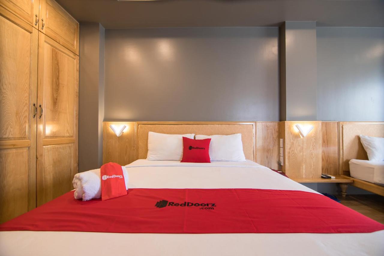 Reddoorz Plus Near Secc Ho Chi Minh-stad Buitenkant foto