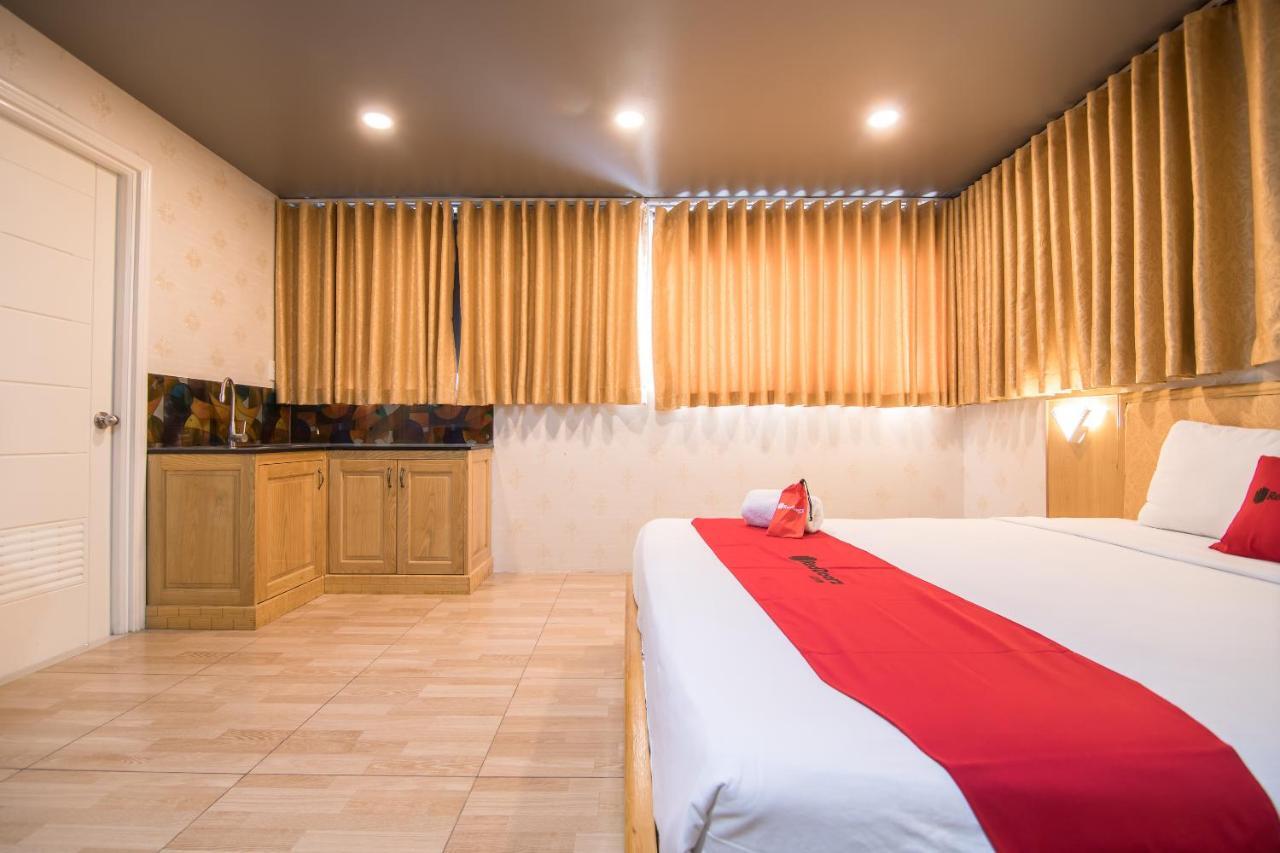 Reddoorz Plus Near Secc Ho Chi Minh-stad Buitenkant foto